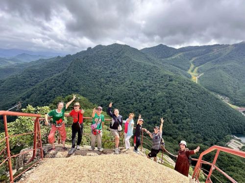 养旅游赋能美好生活用行动回馈社会新葡京娱乐幸福之家旅行社：以康(图1)
